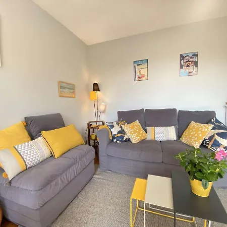 T2 Avec Balcon, Parking Et Proche - - Fr-1-245-187 Apartment